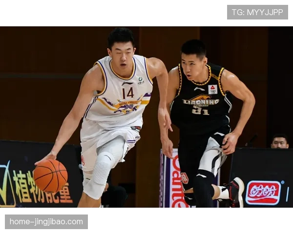 豪斯场均14.5分4.5板7.5助 北控队进攻组织流畅度明显改善 豪斯场均14.5分4.5板7.5助 北控队进攻组织流畅度明显改善